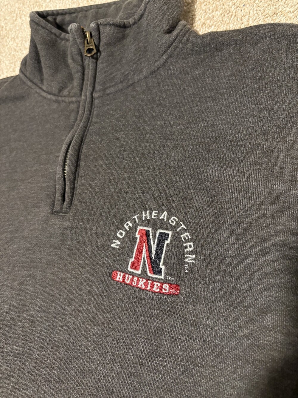 Northeastern University Huskies Mens 1/4 Zip Sweatshirt Embroidered Gray, Sz XS - Picture 3 of 8